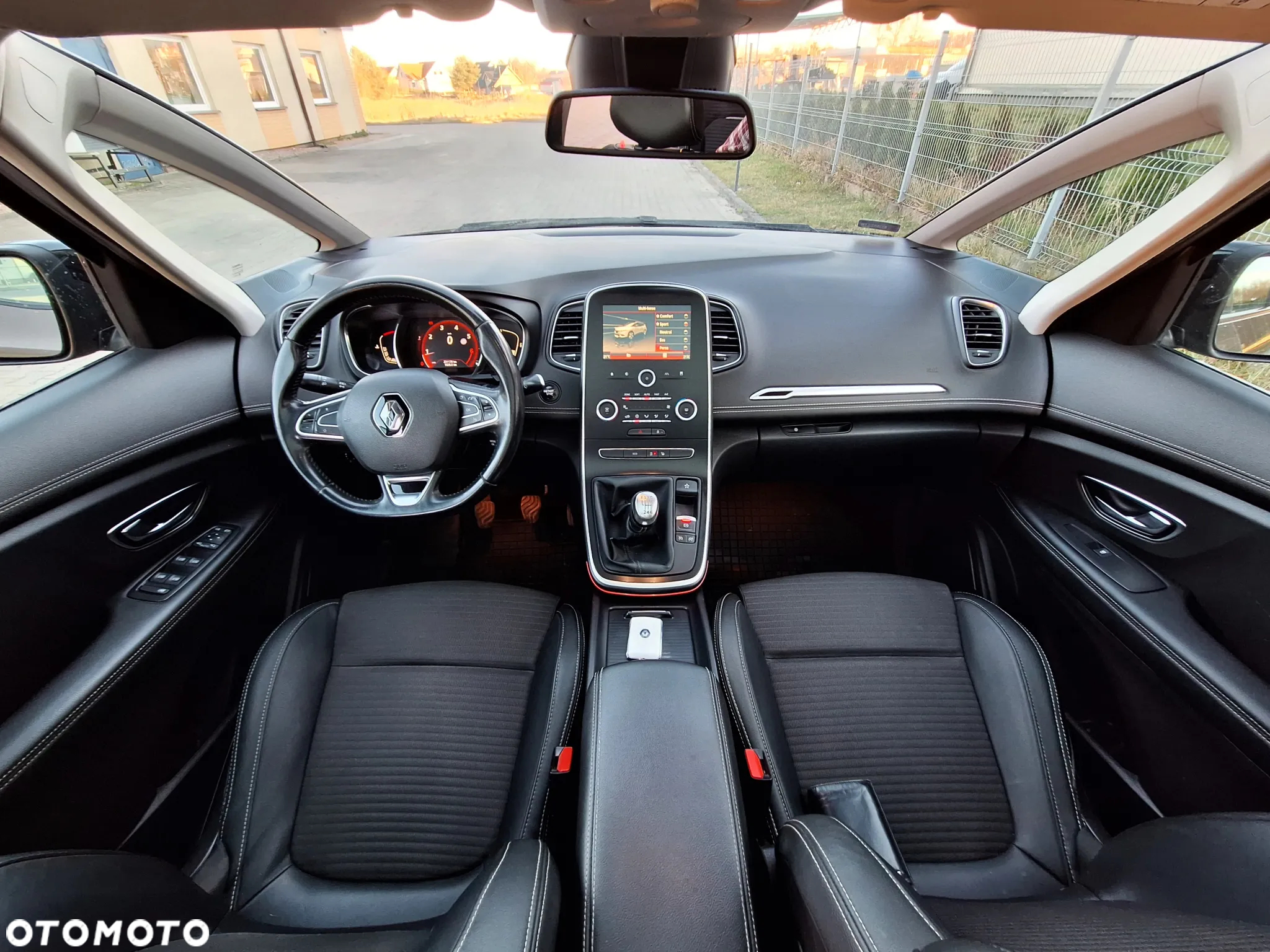 Renault Scenic 1.2 TCe Energy Limited - 11
