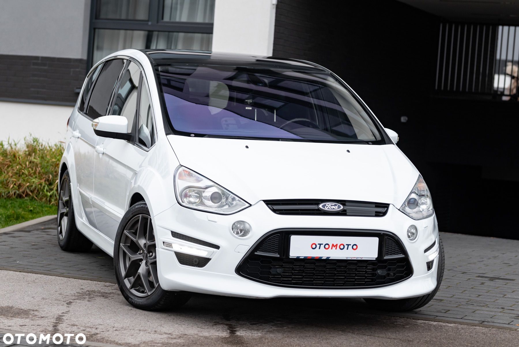 Ford S-Max 2.0 EcoBoost Titanium - 1