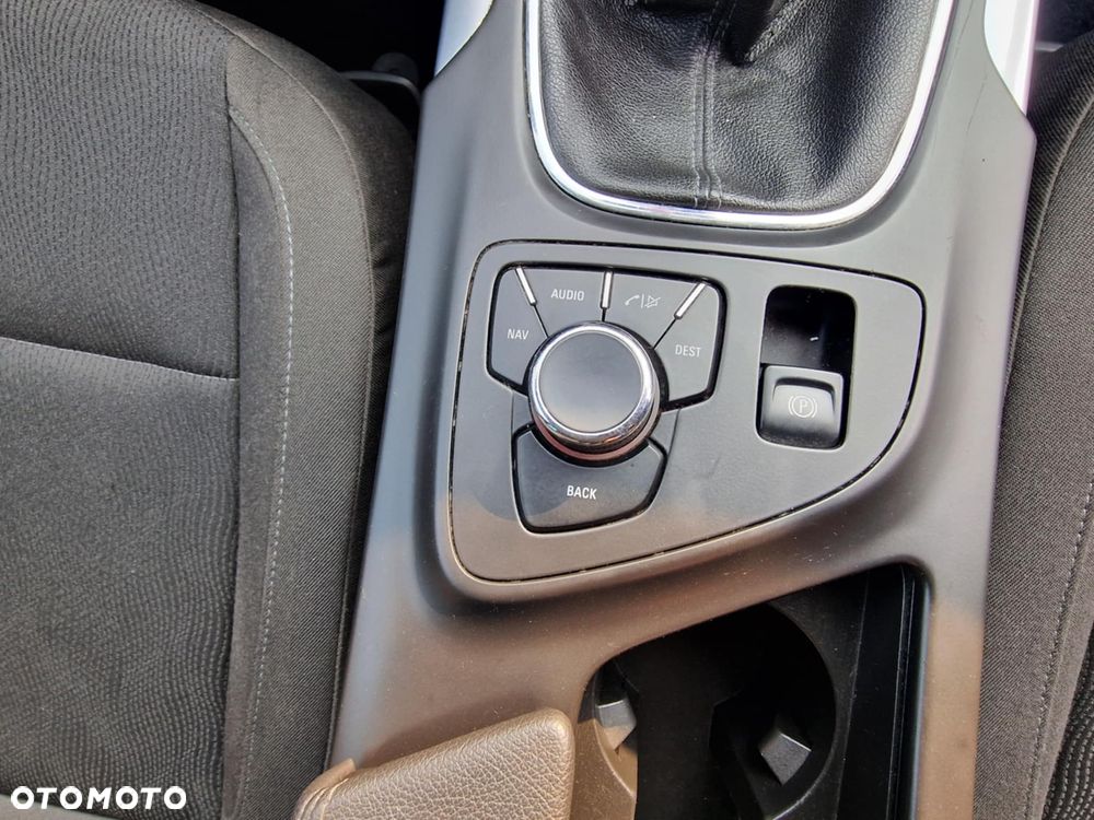 Opel Insignia 2.0 CDTI - 23