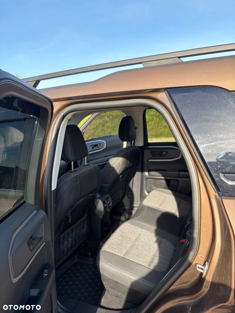 Ford Bronco - 12