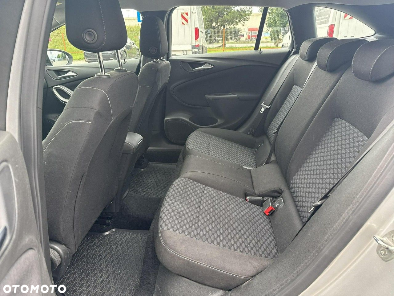 Opel Astra V 1.4 T Edition S&S - 15