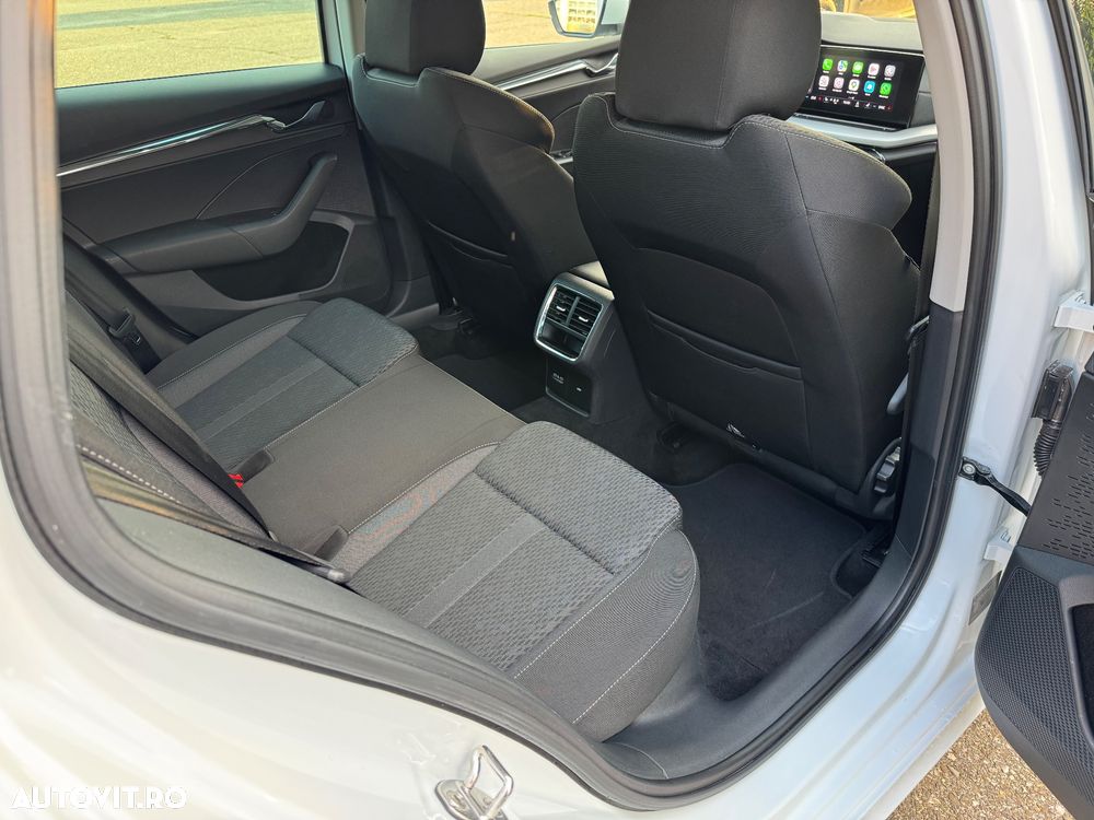 Skoda Octavia 2.0 TDI STYLE DSG - 31