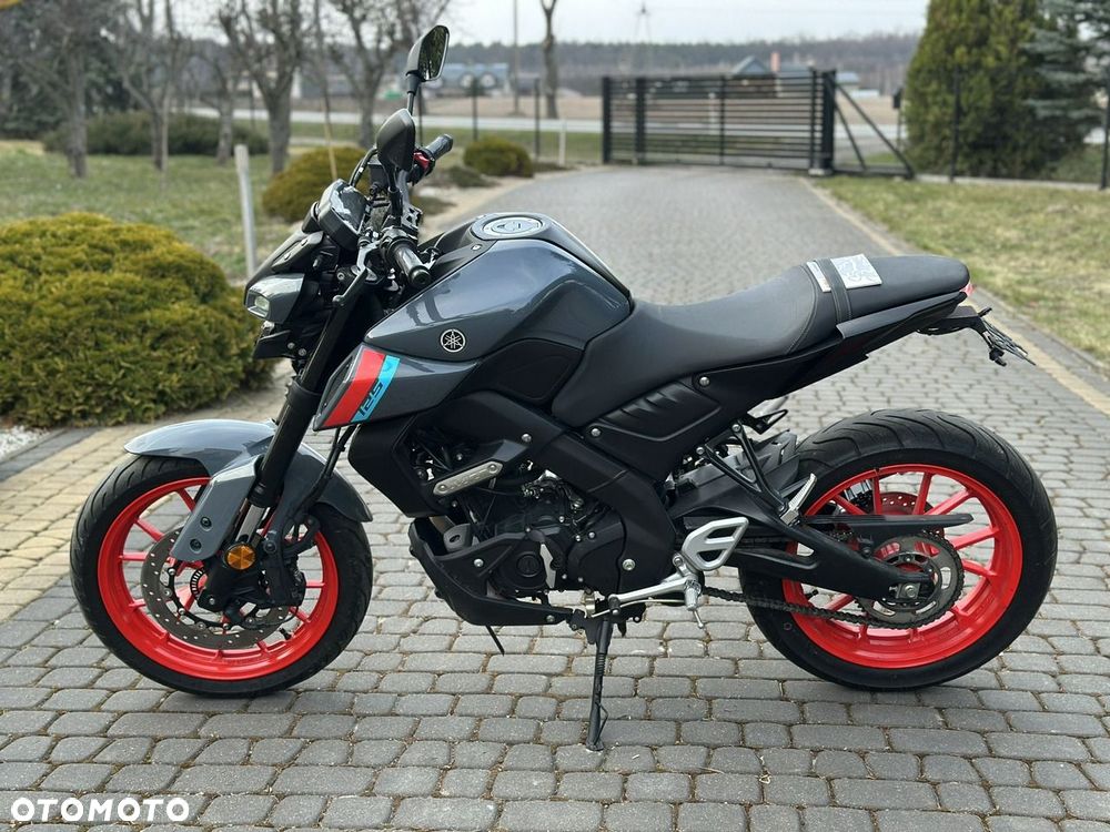 Yamaha MT - 8
