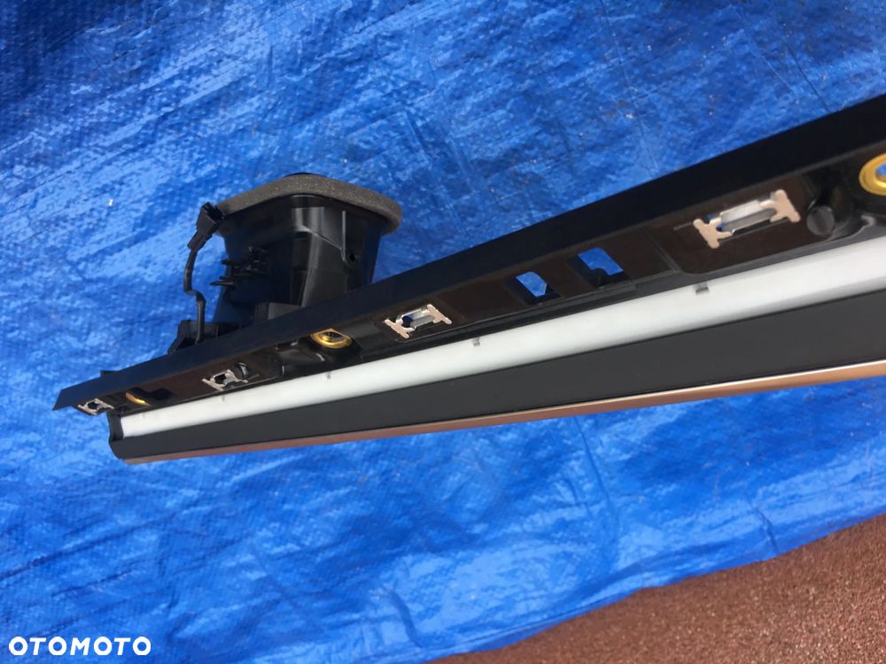 Audi Q5 80A Kratka Nawiewu Środkowa Prawa Ambiente  2017r - 4