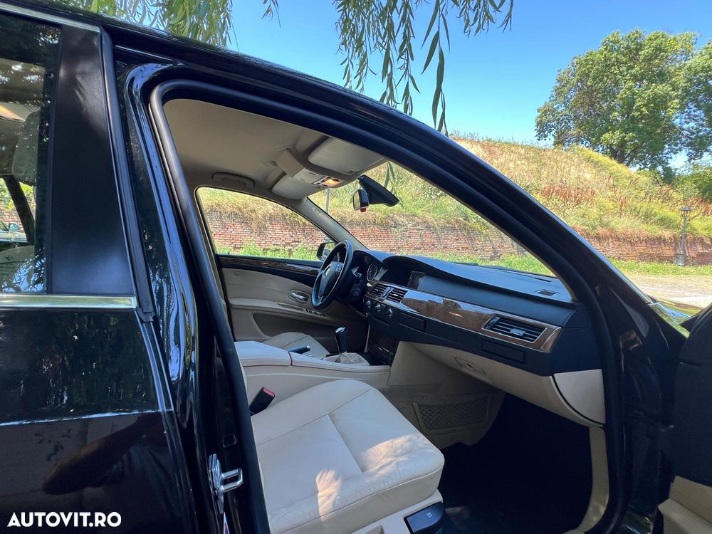 BMW Seria 5 520d Edition Lifestyle - 16