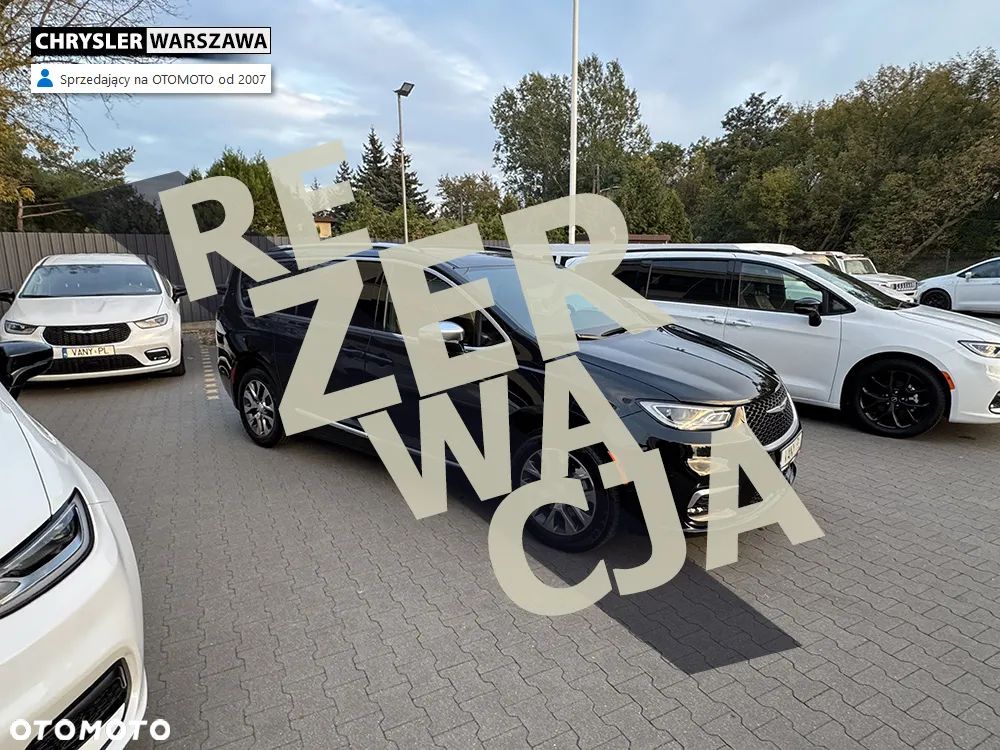Chrysler Pacifica - 2