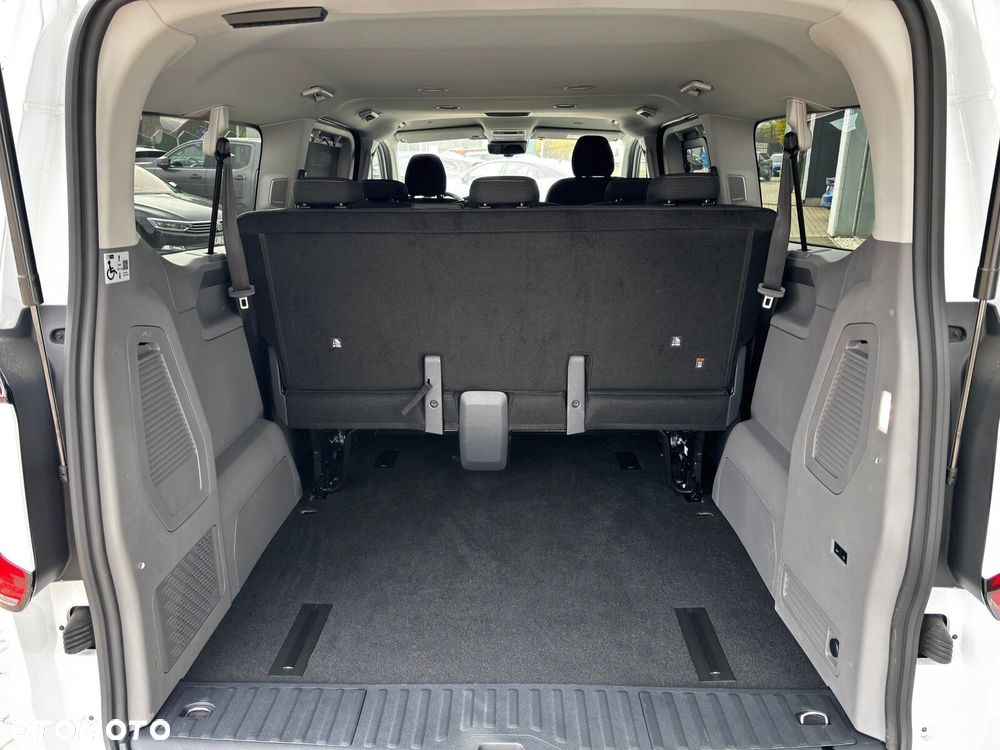 Volkswagen Caravelle - 24