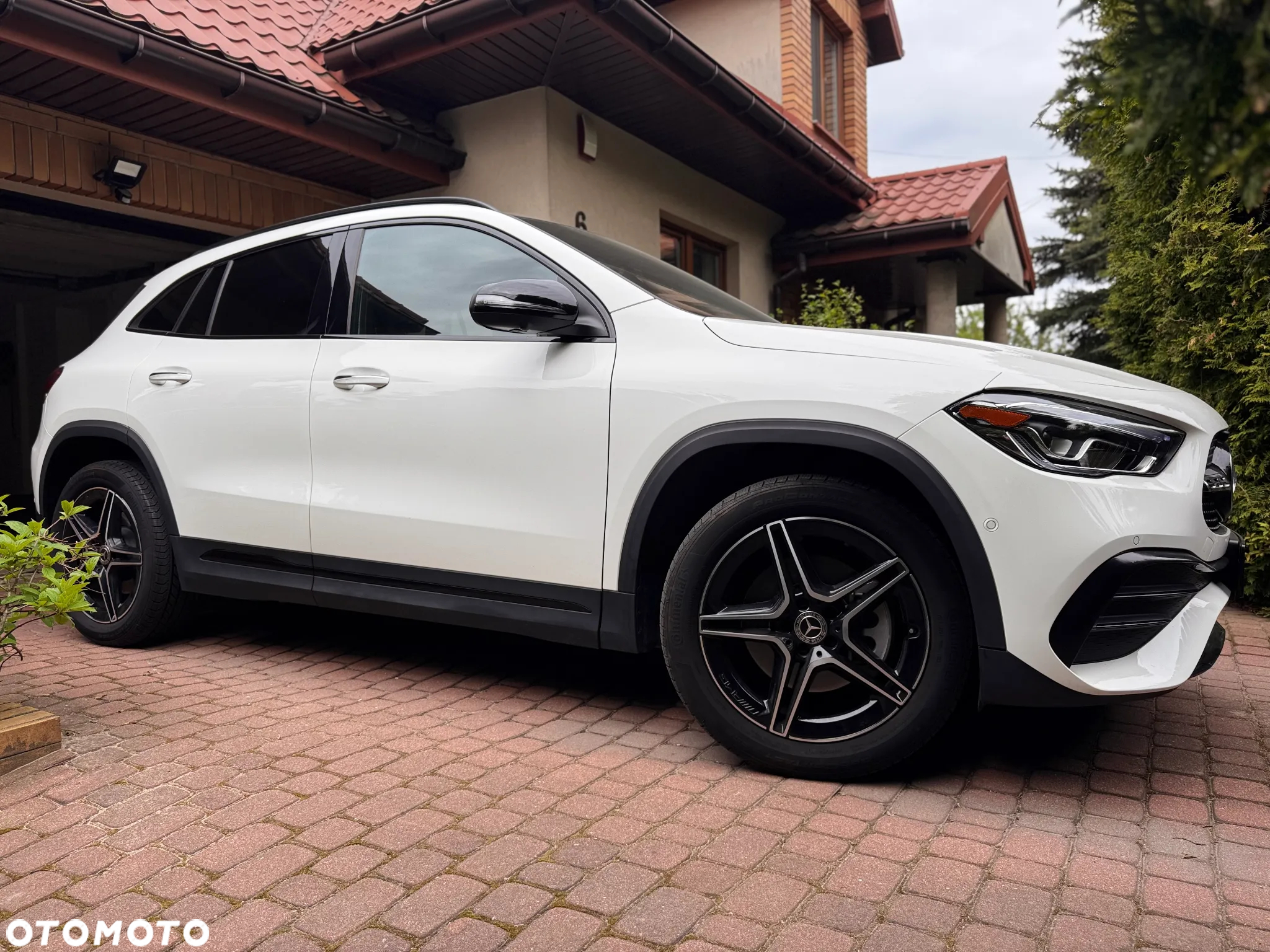 Mercedes-Benz GLA 250 8G-DCT AMG Line - 16