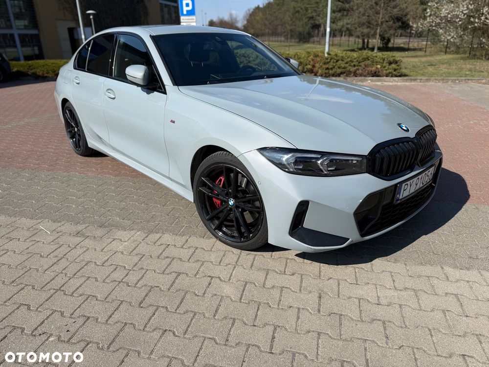 BMW Seria 3 330i M Sport - 8