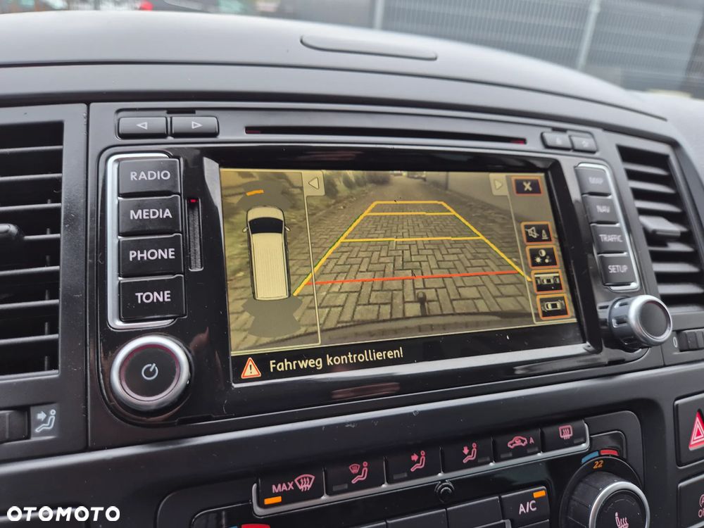 Volkswagen Multivan - 38