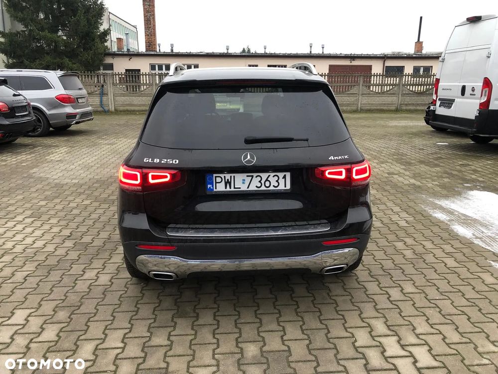 Mercedes-Benz GLB - 6