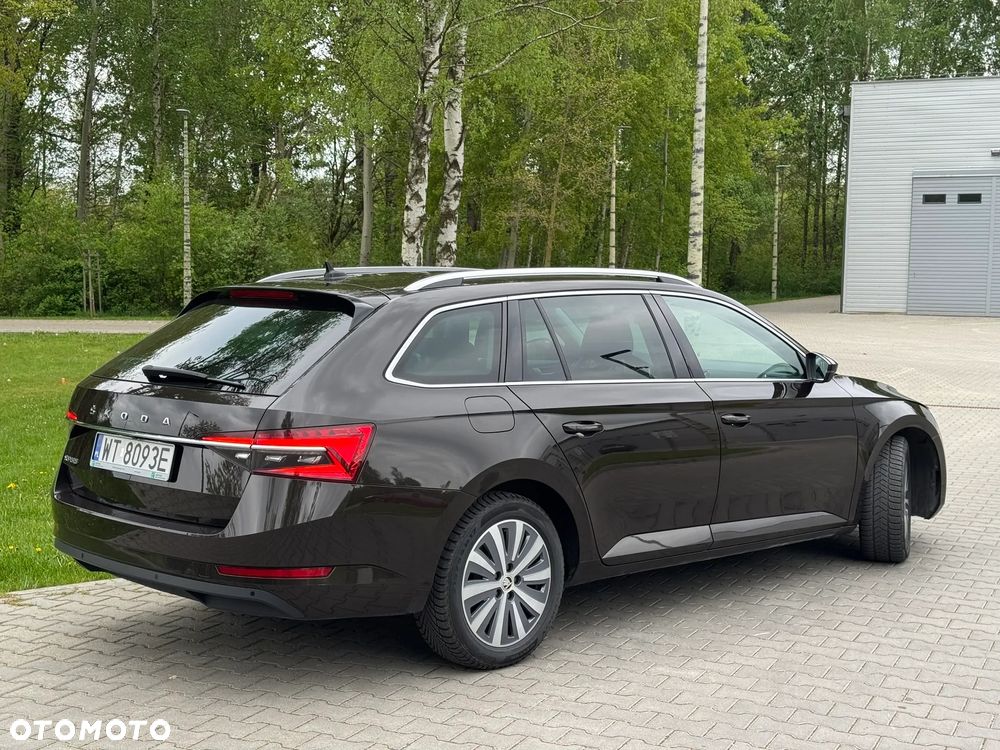 Skoda Superb 2.0 TDI SCR Style DSG - 4