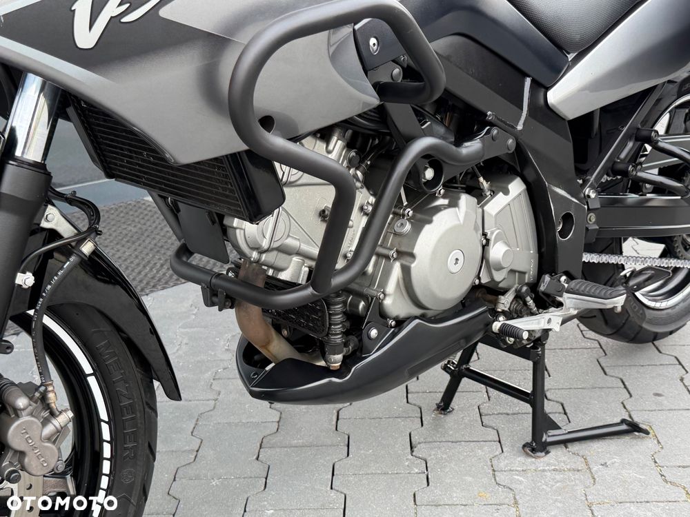 Suzuki V-STROM - 36