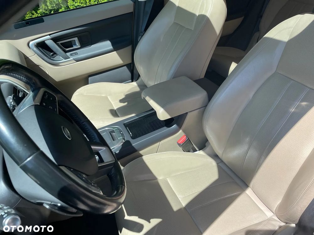 Land Rover Discovery Sport 2.0 TD4 HSE - 12