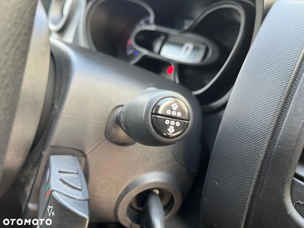 Renault Trafic - 19