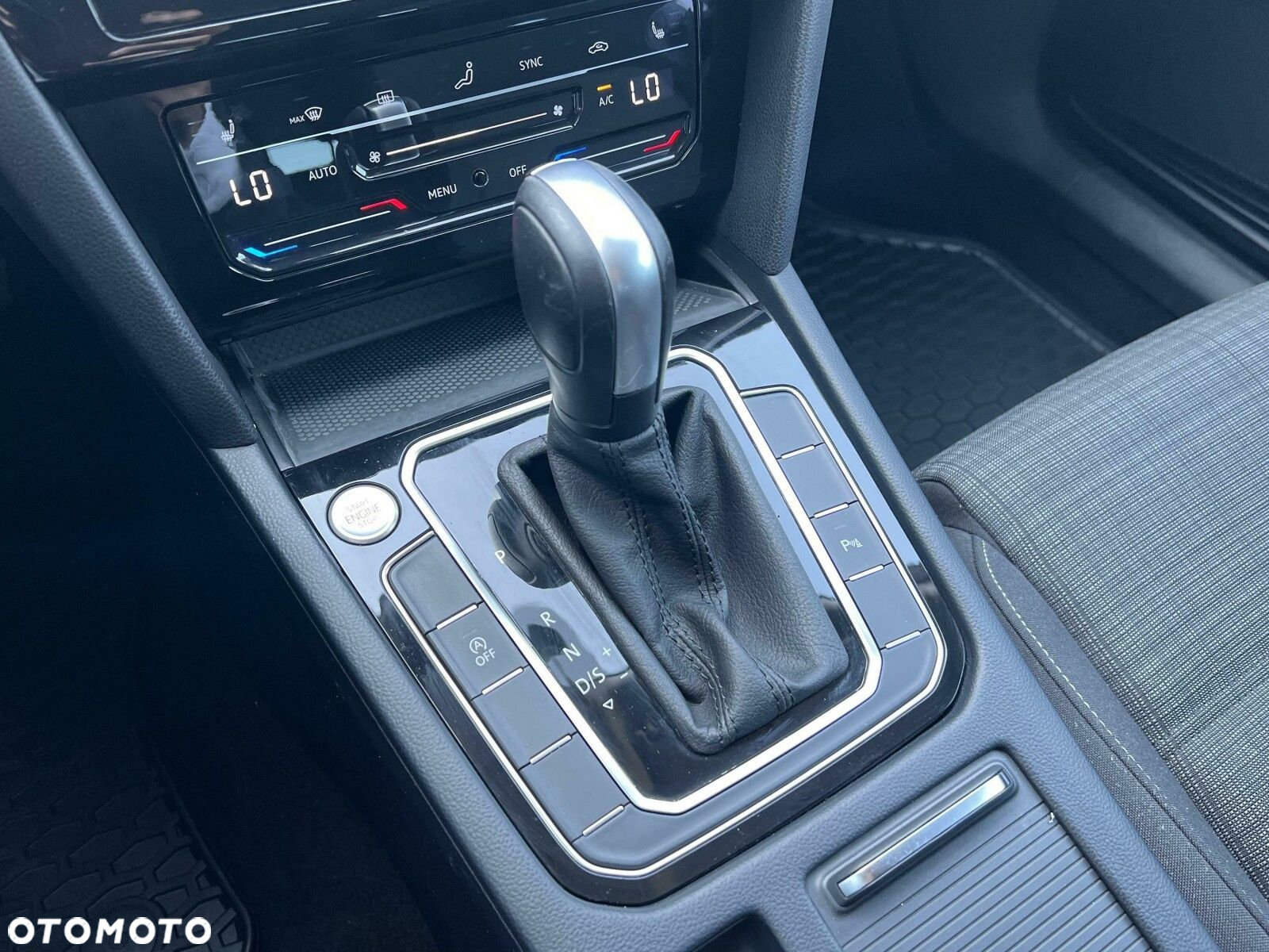 Volkswagen Passat - 14