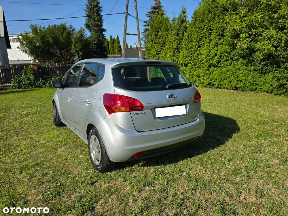 Kia Venga 1.4 CVVT Vision - 16