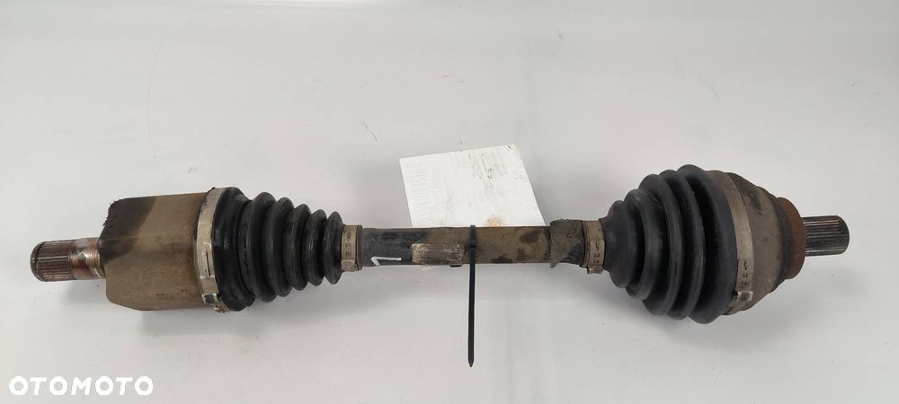 PÓŁOŚ LEWA PRZÓD SKODA OCTAVIA IV - 1