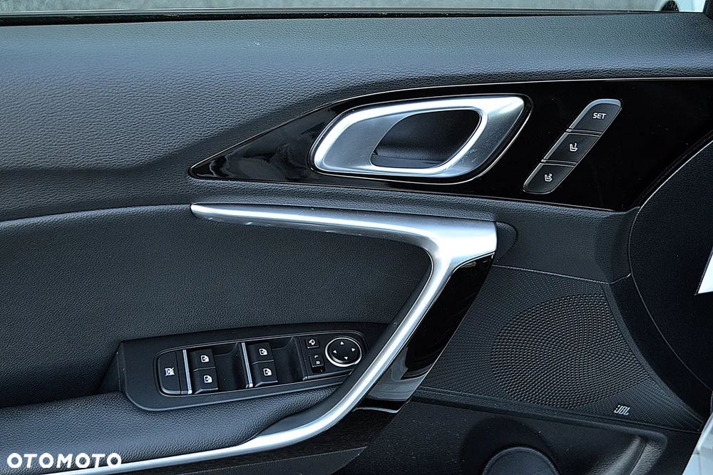 Kia ProCeed 1.5 T-GDI DCT7 OPF GT LINE - 16