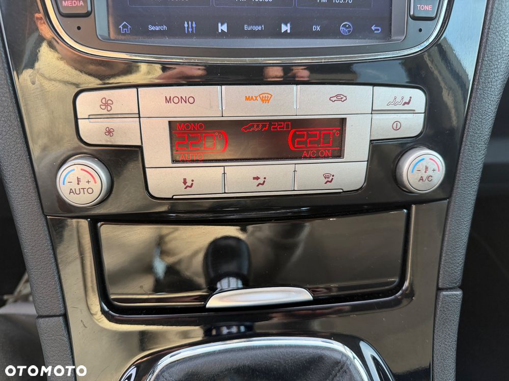 Ford Galaxy 2.0 TDCi Titanium - 24