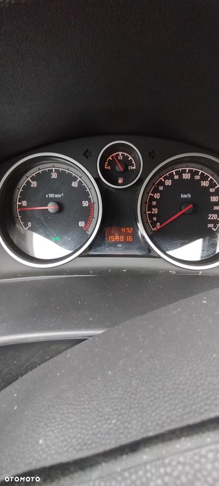 Opel Astra 1.9 CDTI Essentia - 6