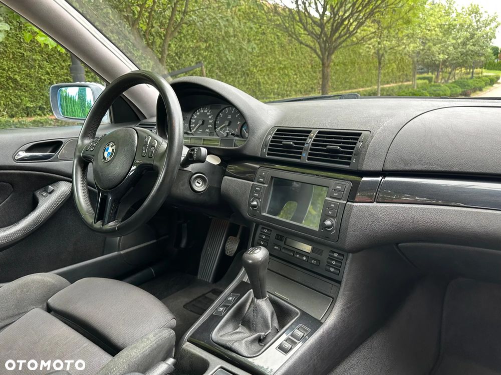 BMW Seria 3 320i - 11