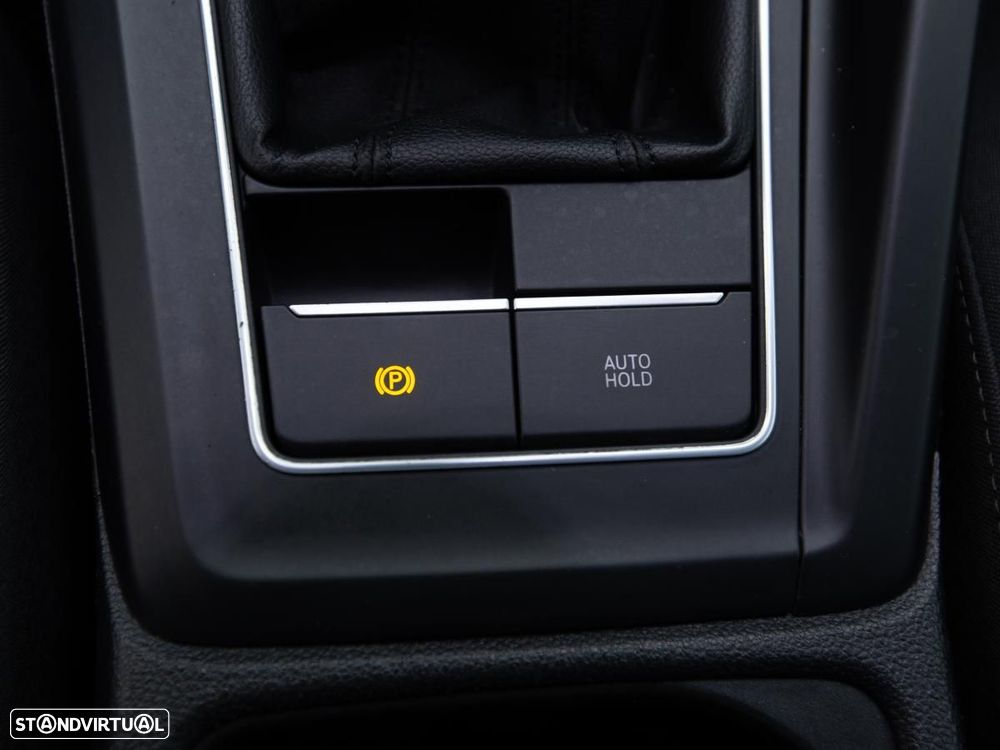 VW Golf Variant 2.0 TDi Life - 19