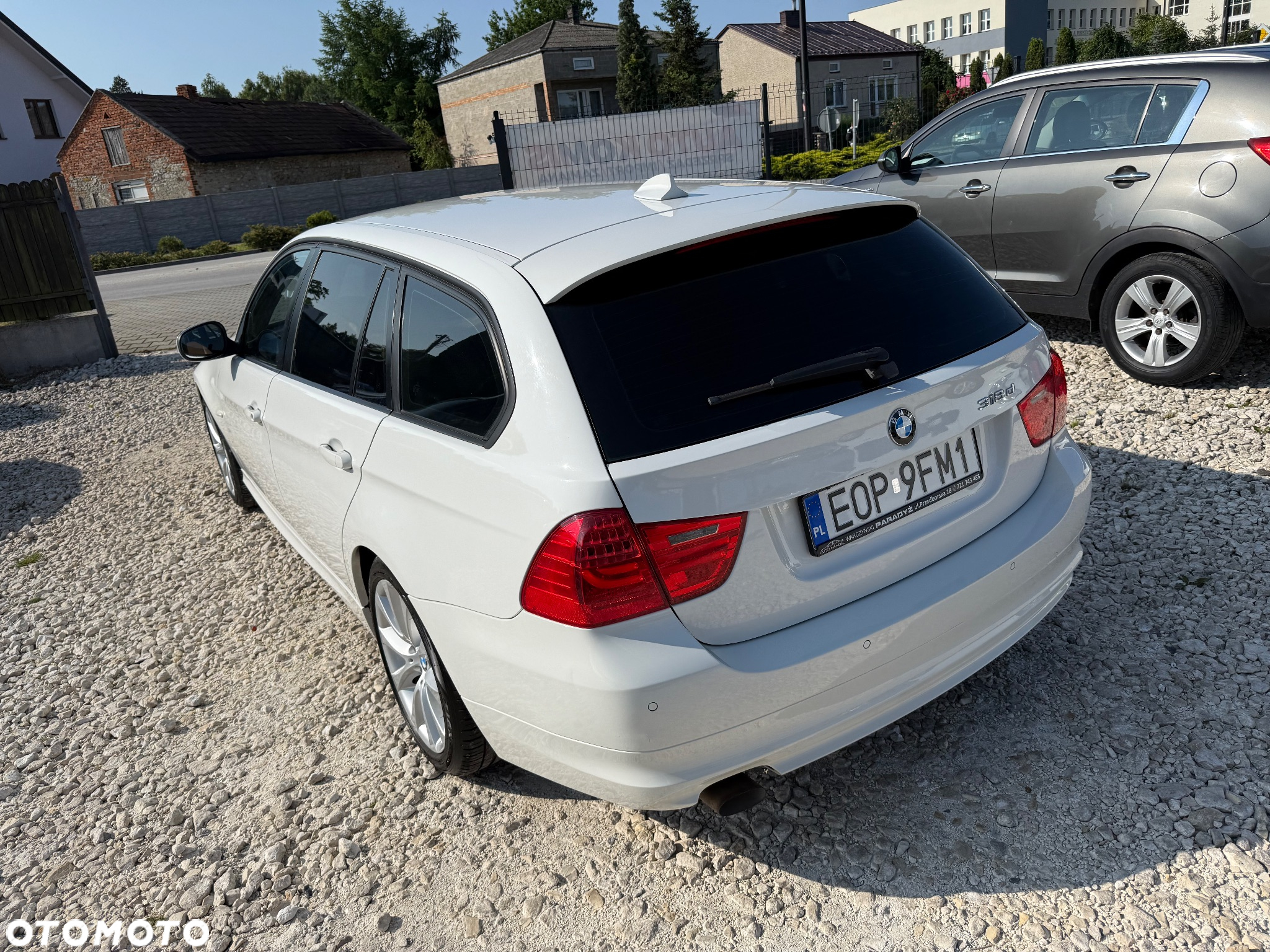 BMW Seria 3 318d DPF Touring Edition Exclusive - 20