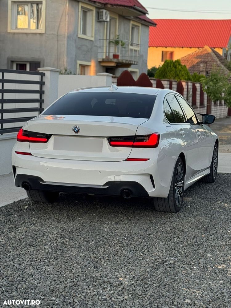 BMW Seria 3 330e Aut. M Sport - 3