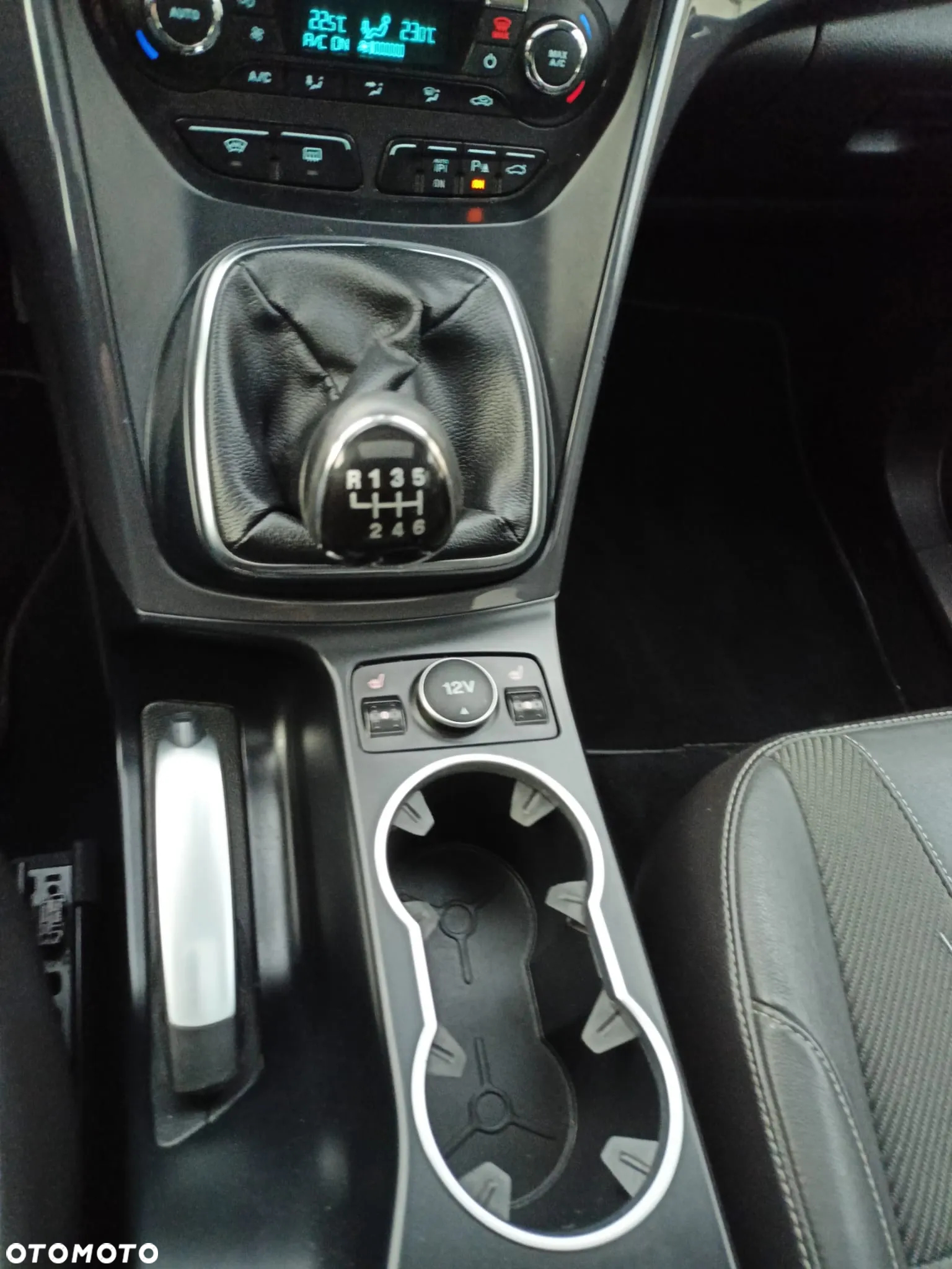 Ford Kuga - 9