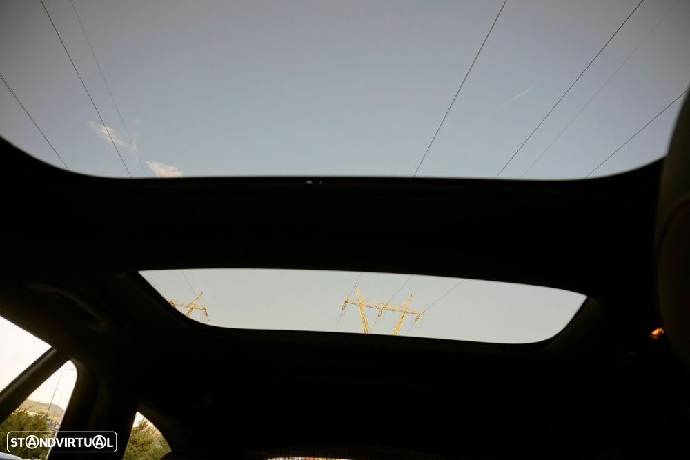 Mercedes-Benz E 220 d AMG designo - 15