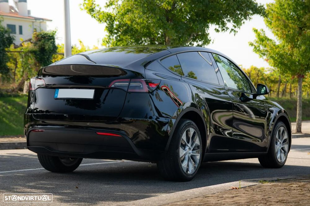 Tesla Model Y RWD - 33