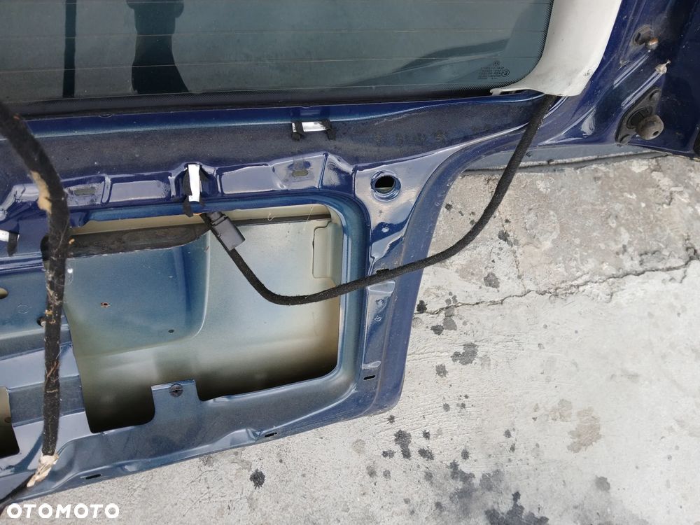 Klapa Bagażnika LA5E z Szybą Passat B5 Lift Kombi - 26