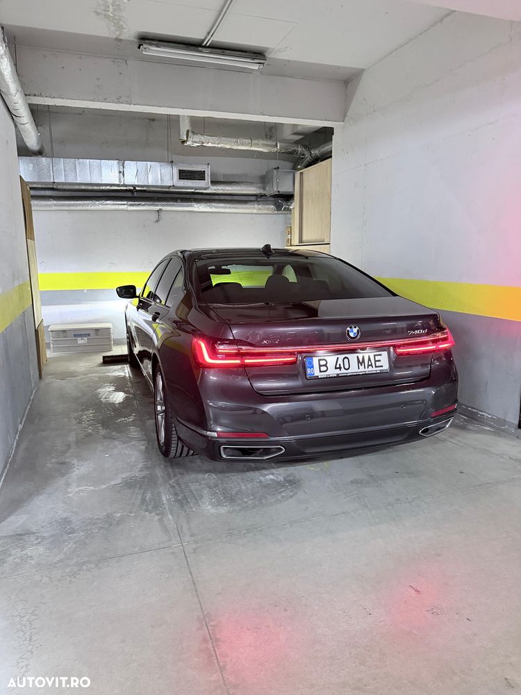 BMW Seria 7 740d xDrive MHEV - 20