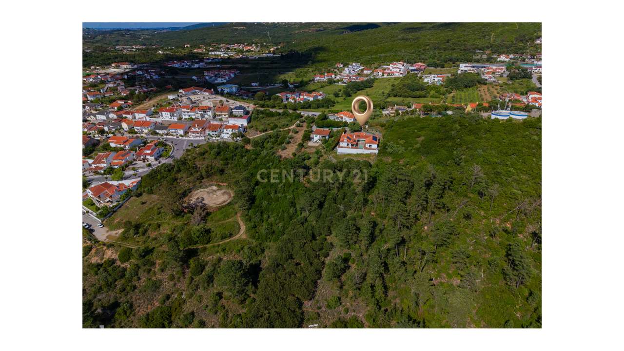 Moradia de Luxo T4 com Piscina e Vista Panorâmica sobre Porto de Mós - Grande imagem: 2/17