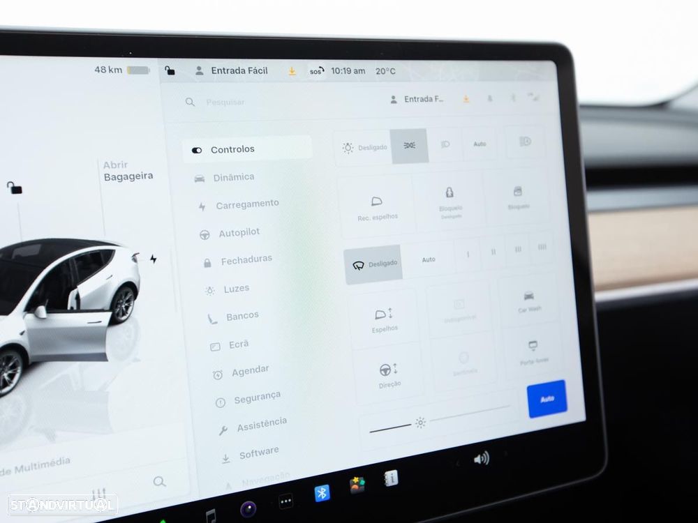 Tesla Model Y Long Range Dual Motor AWD - 26