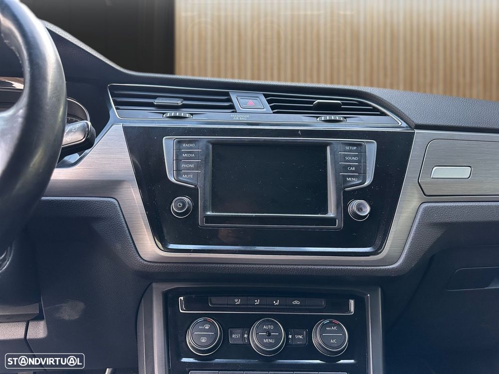 VW Touran 1.6 TDI Confortline - 13