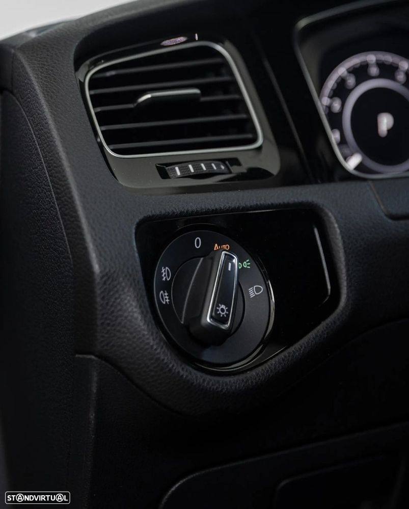 VW Golf 2.0 TSi GTI DSG - 19