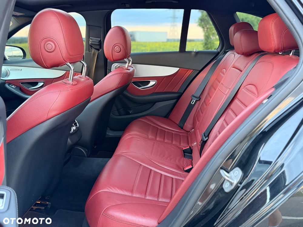 Mercedes-Benz Klasa C 250 d 4Matic 9G-TRONIC AMG Line - 27