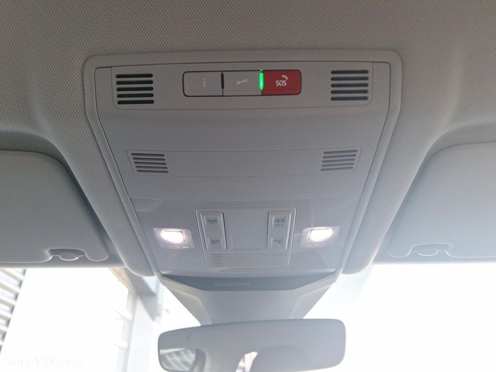 Volkswagen T-Roc - 28