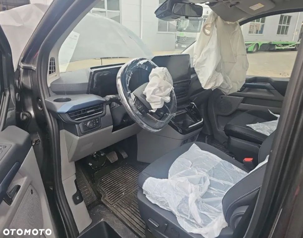 Ford Tourneo Custom 2.5 PHEV CVT 340 L2 Titanium X - 2