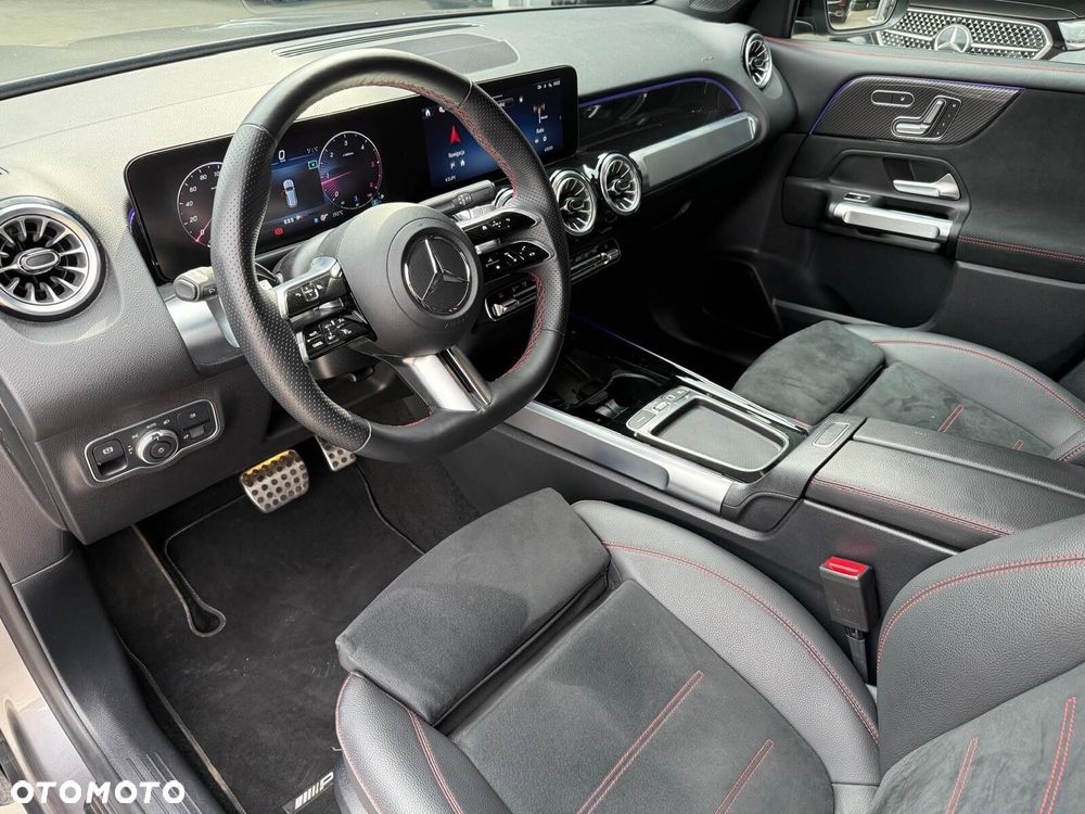 Mercedes-Benz GLB 200 d AMG Line 8G-DCT - 10