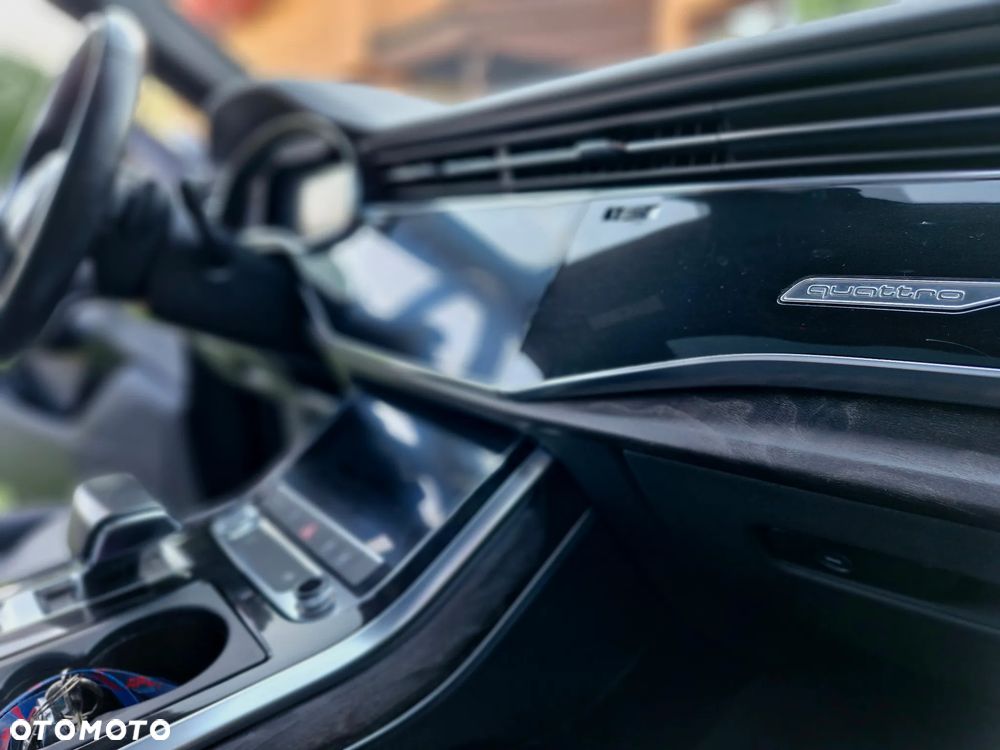 Audi Q8 55 TFSI mHEV Quattro Tiptronic - 31
