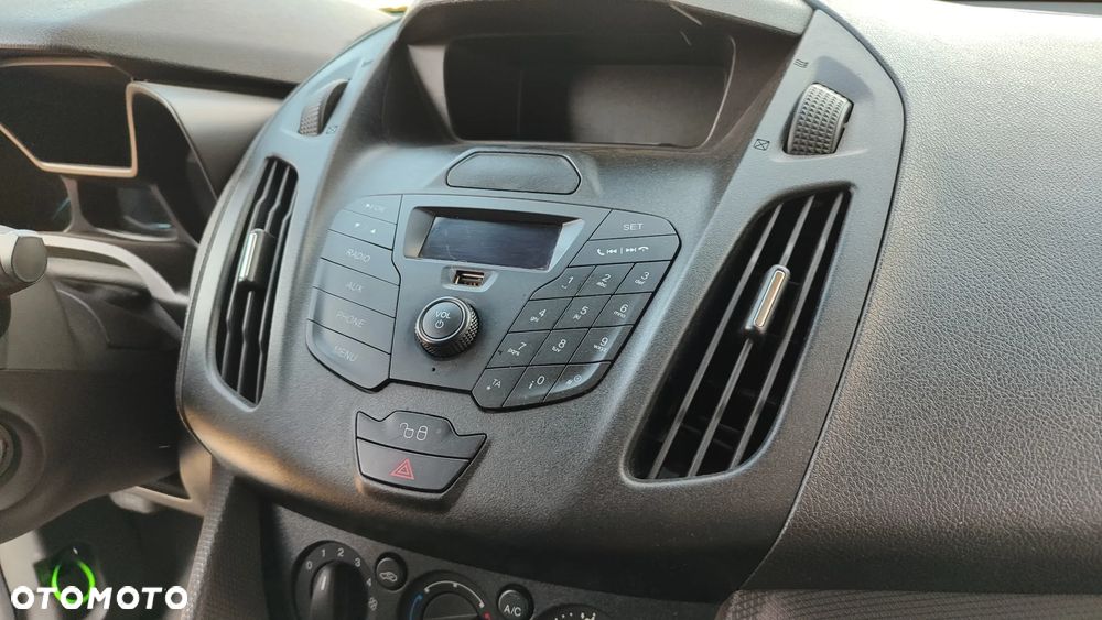 Ford Trannsit connect - 24