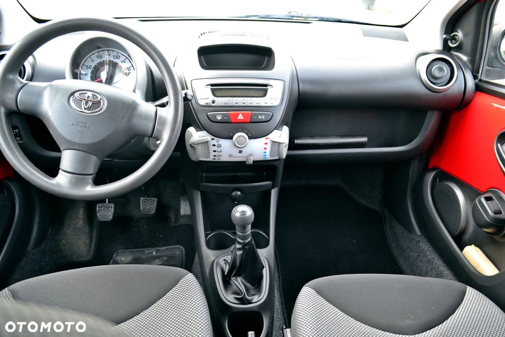 Toyota Aygo - 14