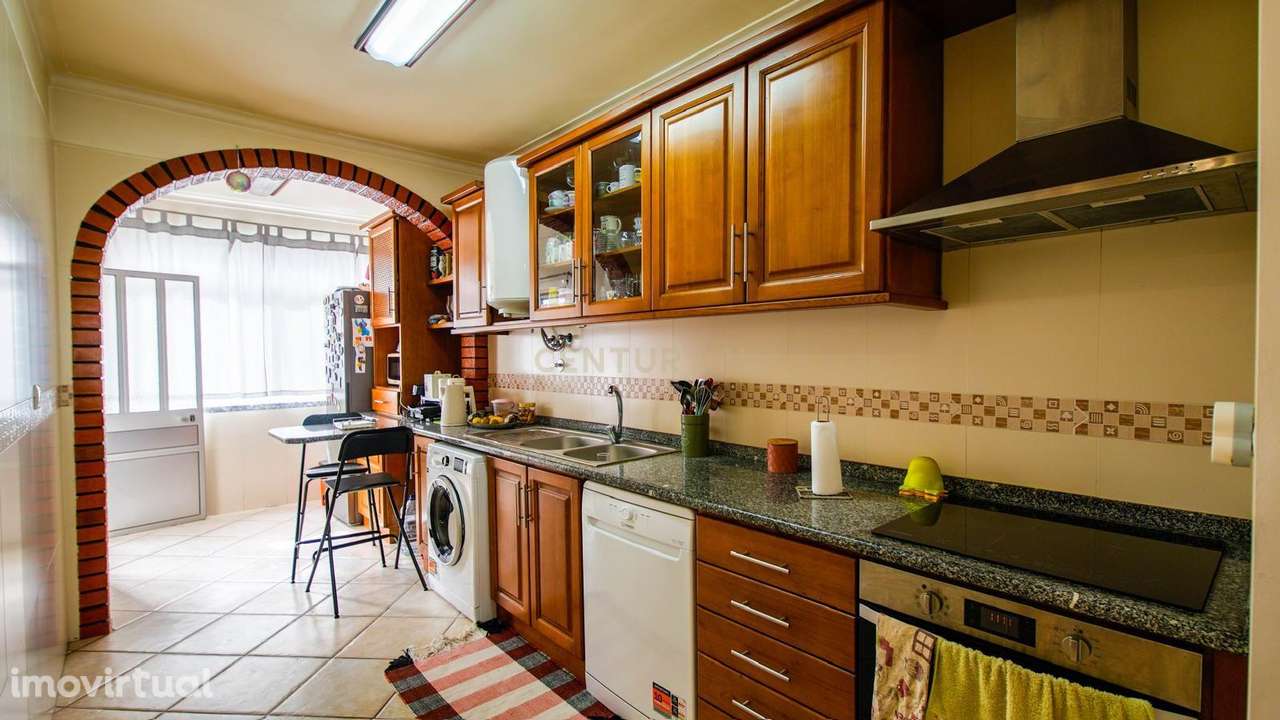 Apartamento em andar de Moradia T3 com Garagem e Espaço Exterior – Val - Grande imagem: 4/45