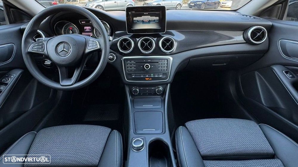 Mercedes-Benz CLA 200 - 14