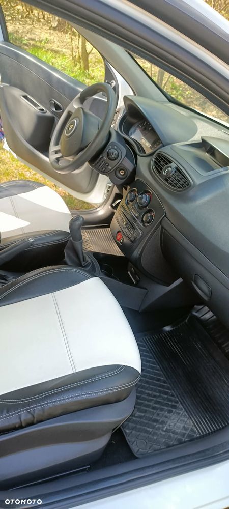 Renault Clio 1.2 16V Authentique Euro5 - 8