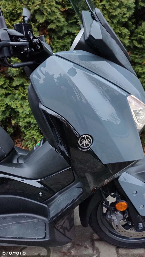 Yamaha X-max - 12