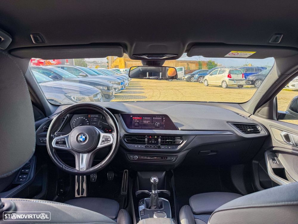 BMW 116 d Pack Desportivo M - 26